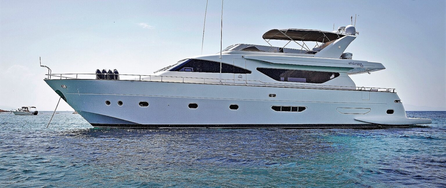 FREEDOM Motor Yacht
